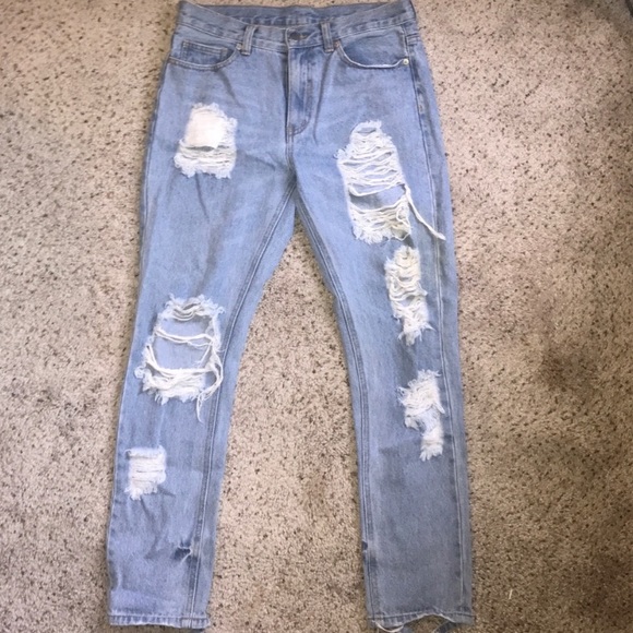 Brandy Melville Distressed Boyfriend Jeans - Picture 2 of 4